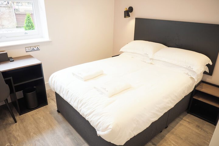 Room 3 of 87