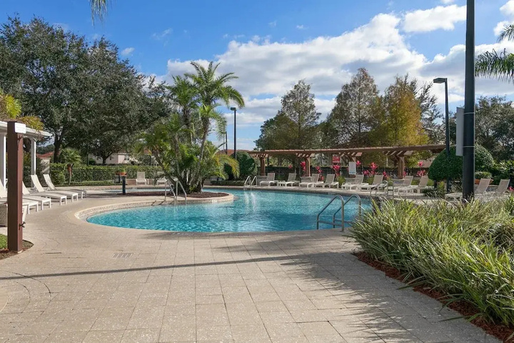 Pool 9 of 16