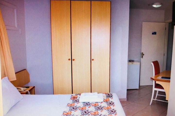 Room 19 of 27