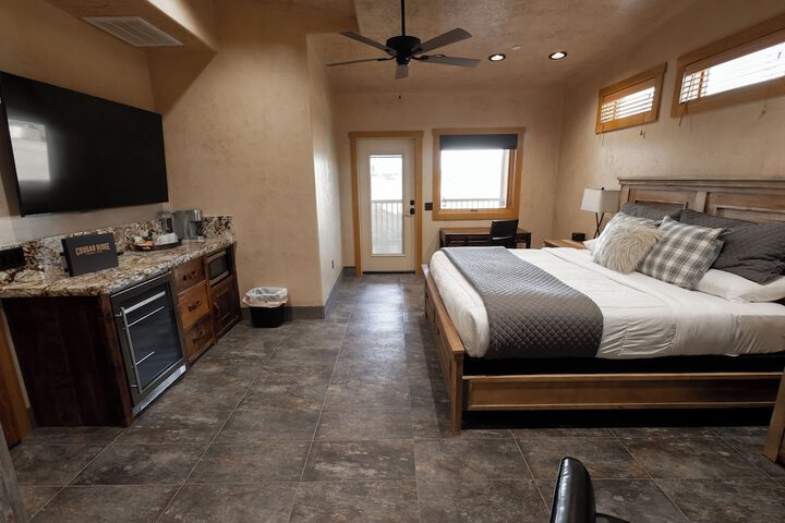 Room 6 of 52