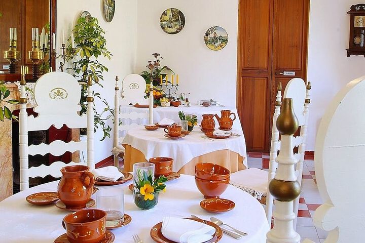 Dining 46 of 71