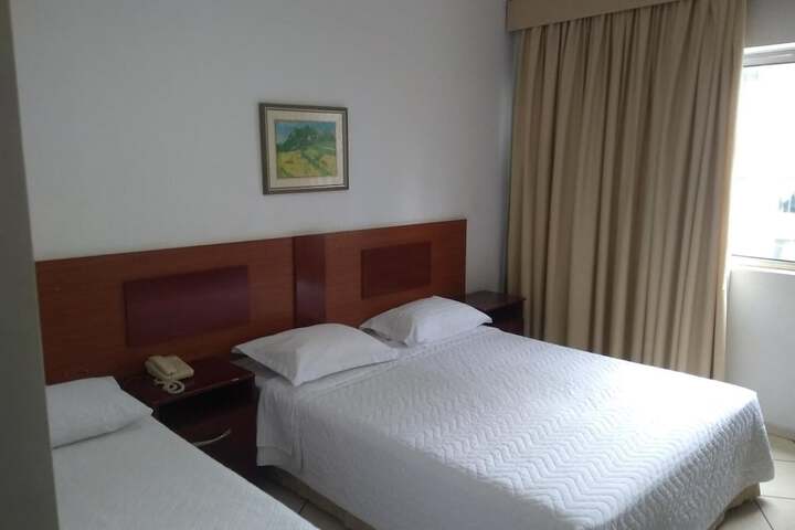 Room 33 of 61