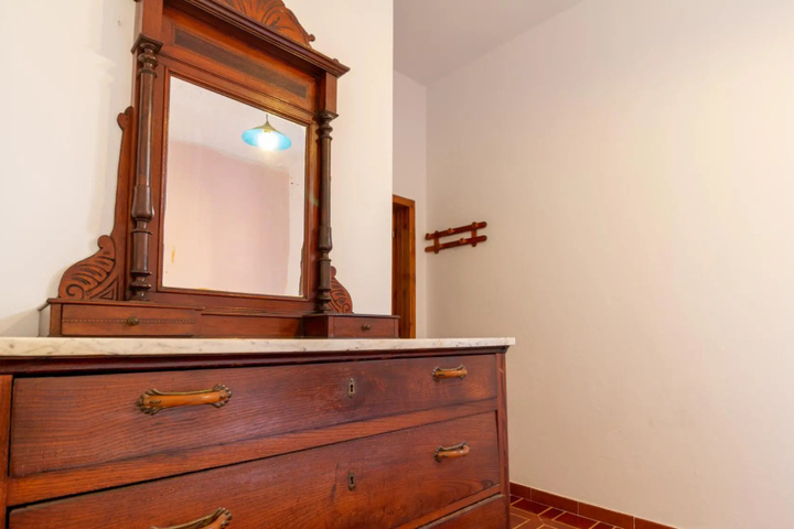Room 6 of 22