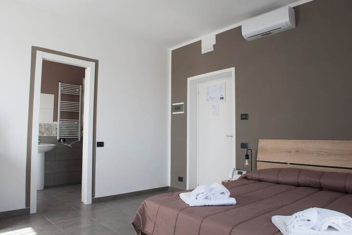 Room 13 of 35