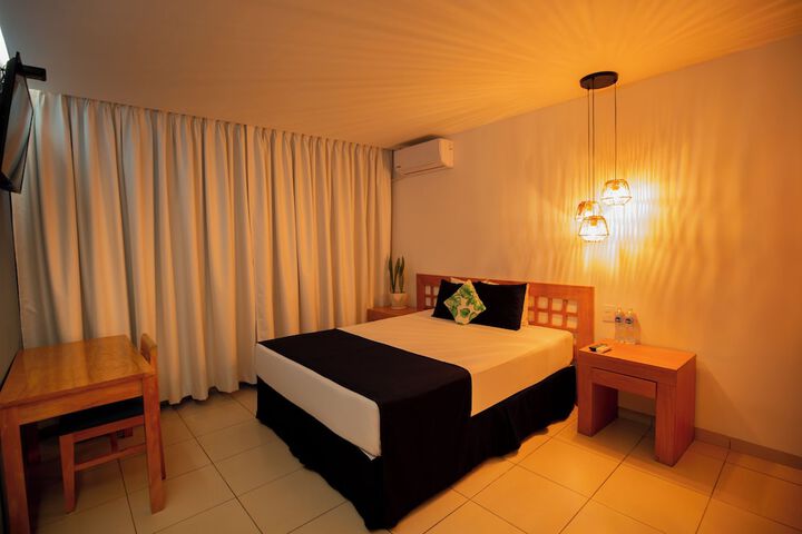 Room 13 of 65