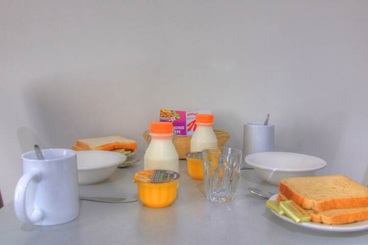 Breakfast/Coffee Service 32 of 48