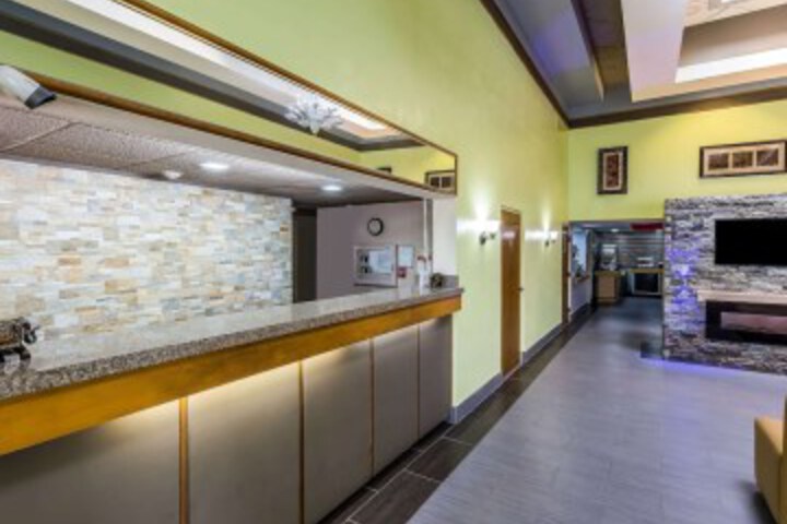 Hotel Interior 4 of 35