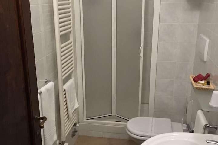 Room 15 of 25