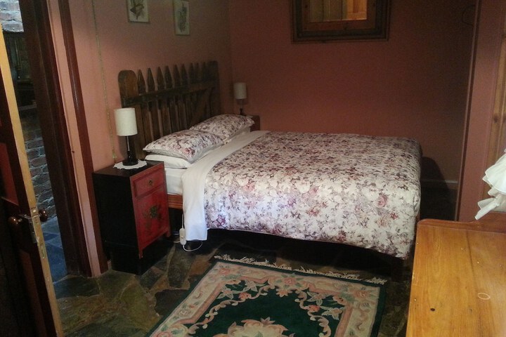 Room 4 of 41