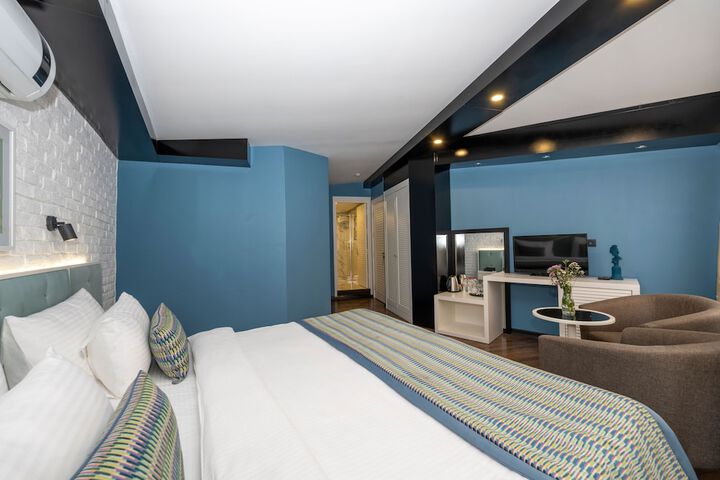 Room 29 of 151