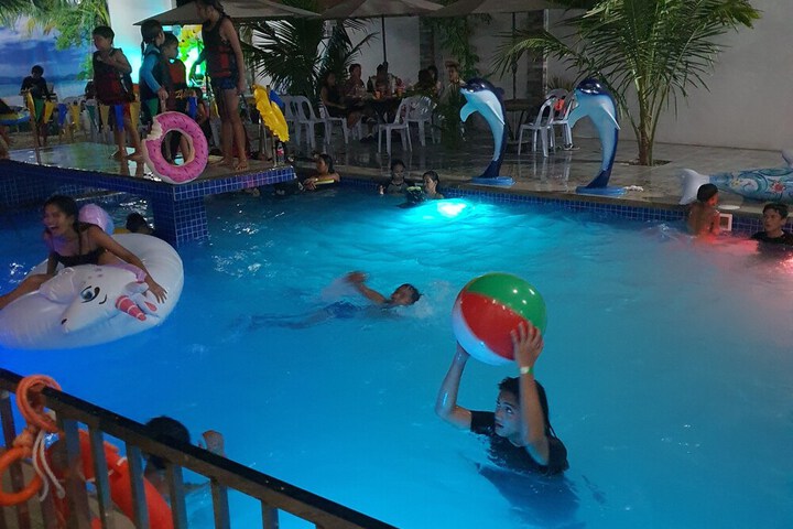 Pool 22 of 65