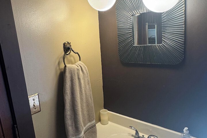 Room 27 of 45