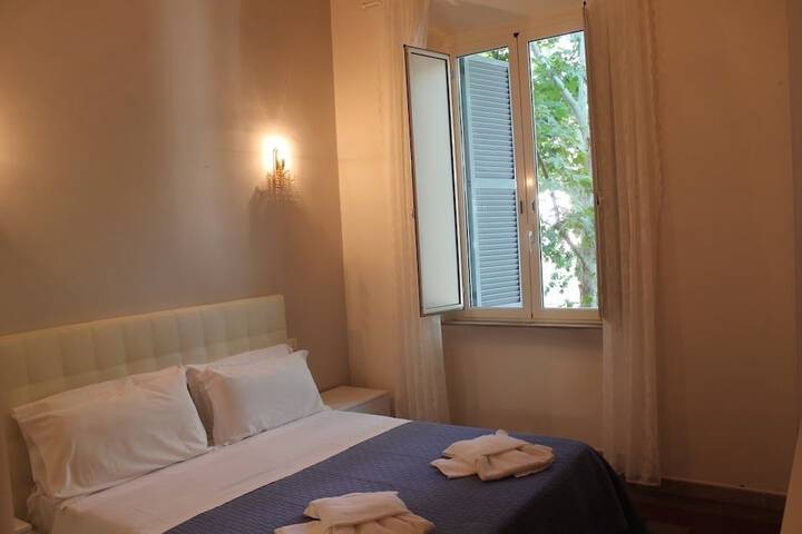 Room 5 of 30