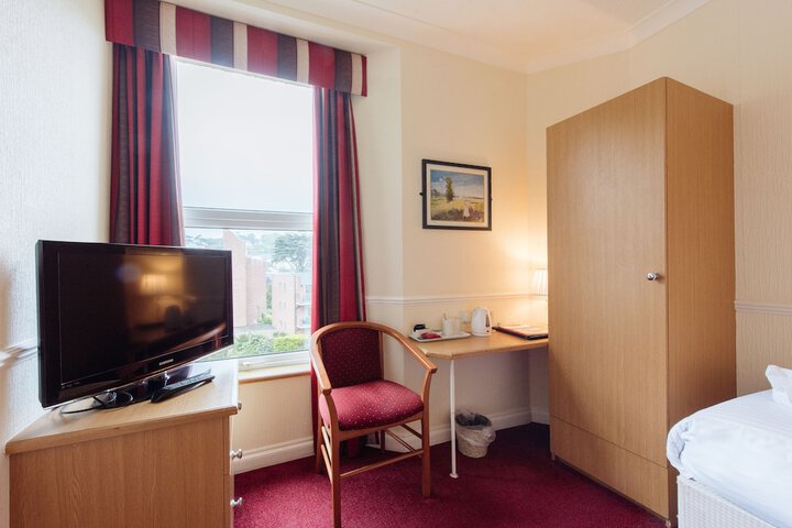 Room 22 of 111