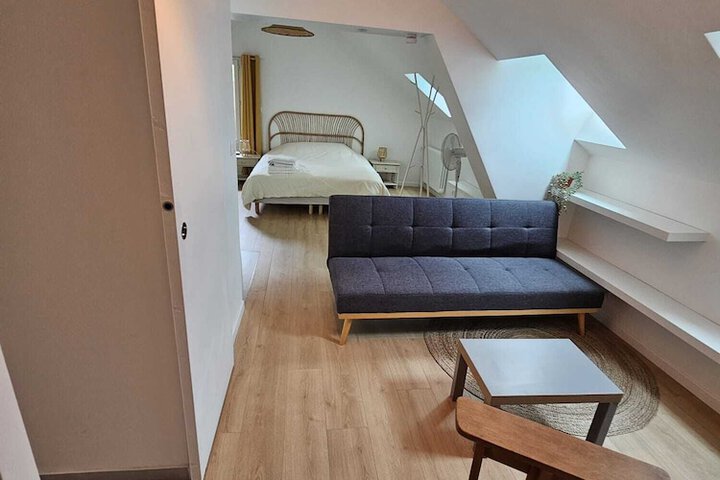 Room 18 of 48