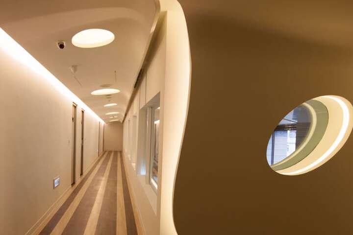 Ballroom/Hall 81 of 82