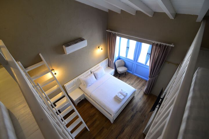 Room 25 of 57