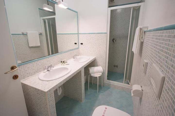 Room 60 of 110