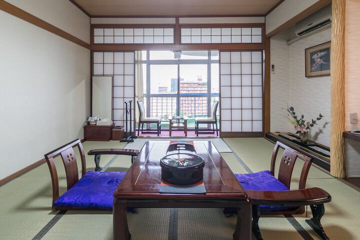 Room 16 of 85