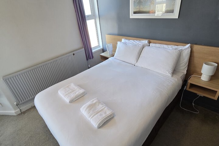 Room 9 of 26