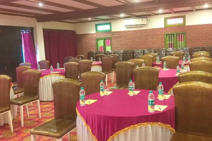 Ballroom/Hall 45 of 63