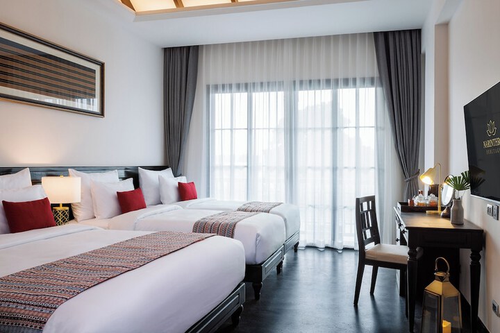 Room 34 of 62