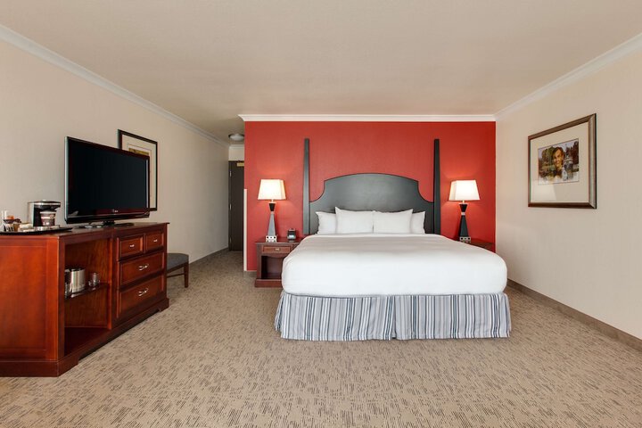 Room 25 of 63