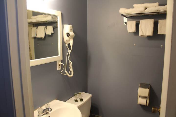 Room 16 of 23