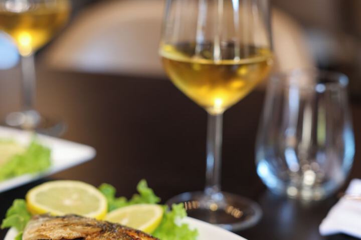 Dining 98 of 139