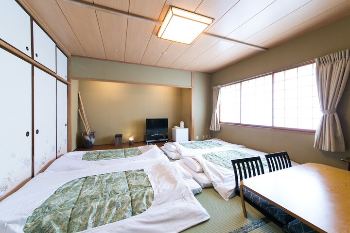 Room 5 of 23
