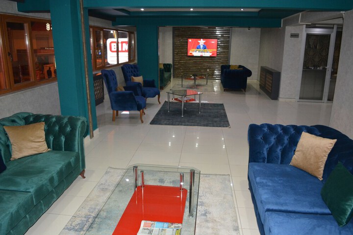 Room 34 of 69