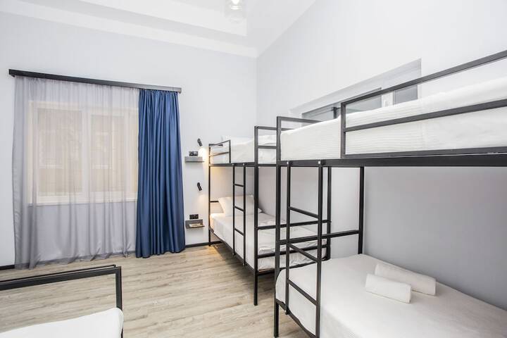Room 12 of 49
