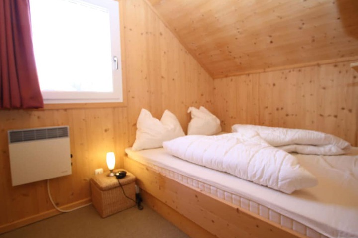 Room 2 of 31