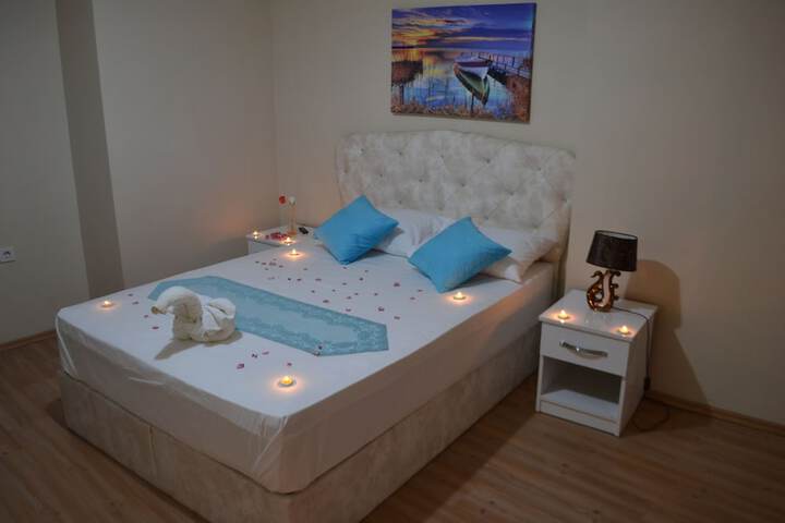 Room 3 of 28