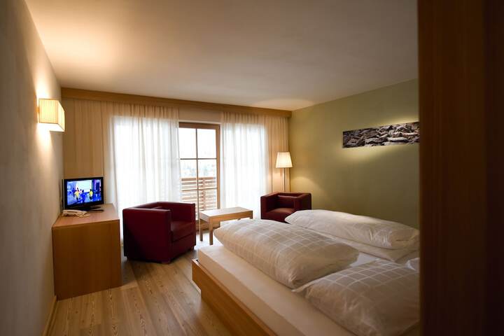 Room 6 of 70
