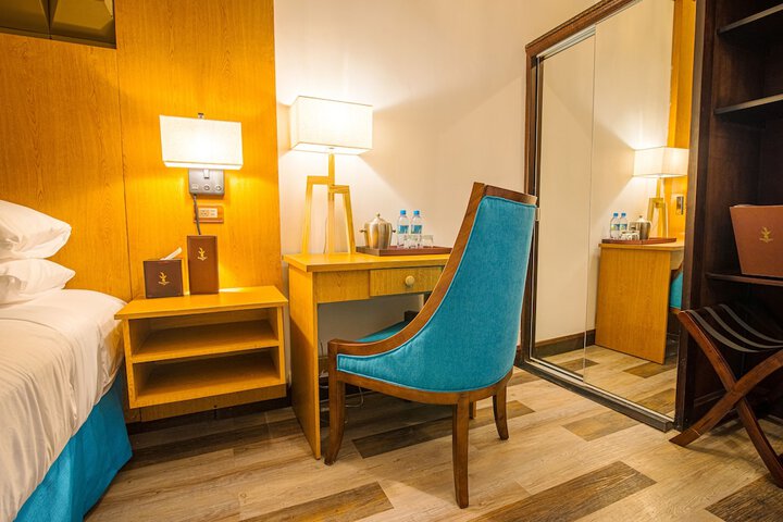 Room 21 of 83