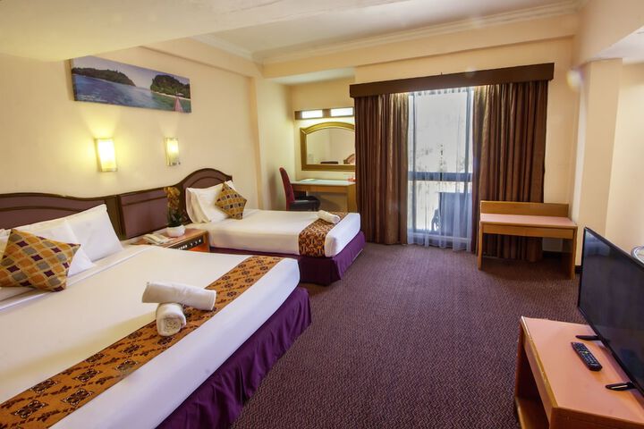 Room 6 of 38