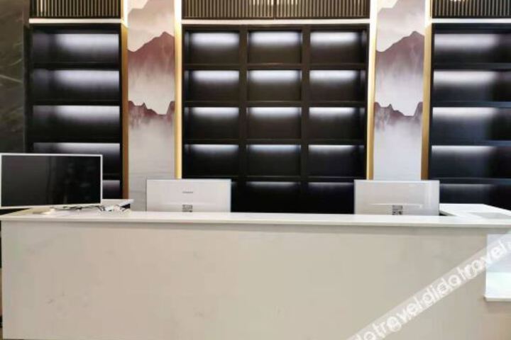 Hotel Interior 11 of 25