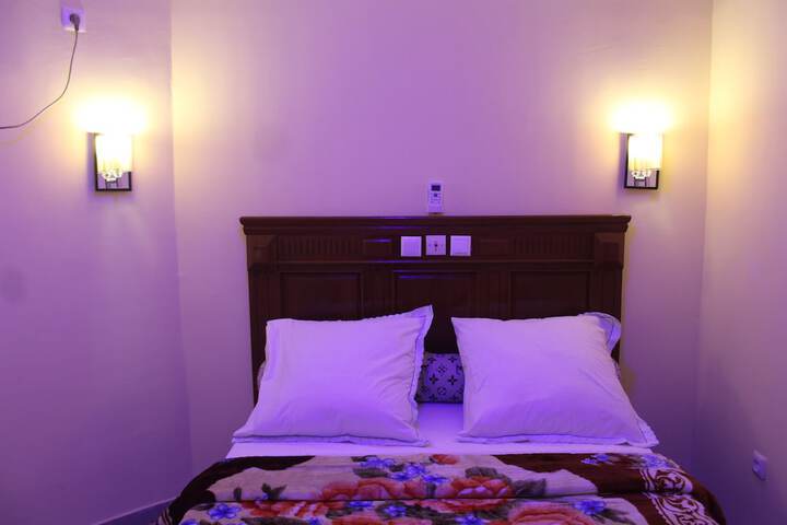 Room 8 of 21