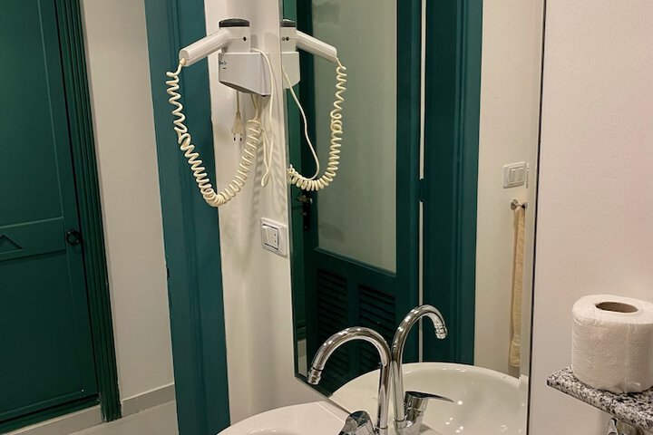 Room 34 of 56