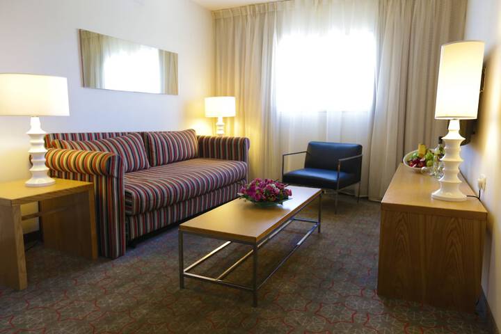 Room 19 of 43