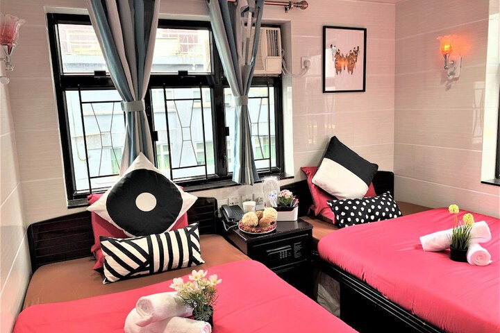 Room 19 of 37