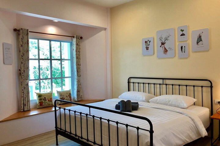 Room 3 of 53