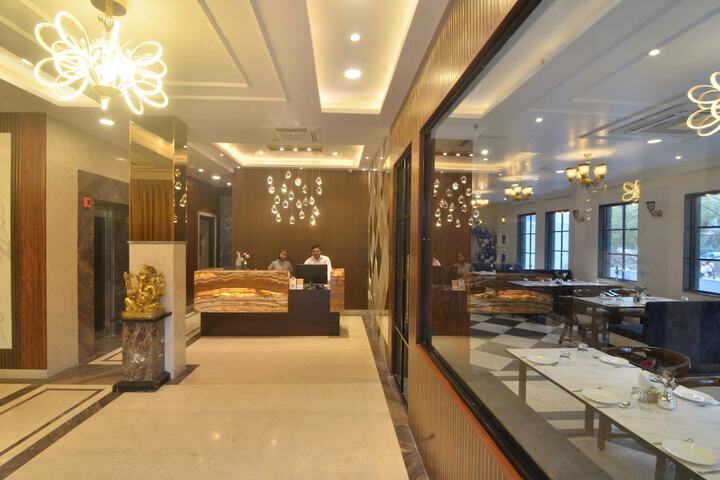 Hotel Interior 4 of 37