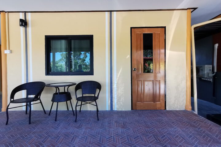 Room 18 of 33