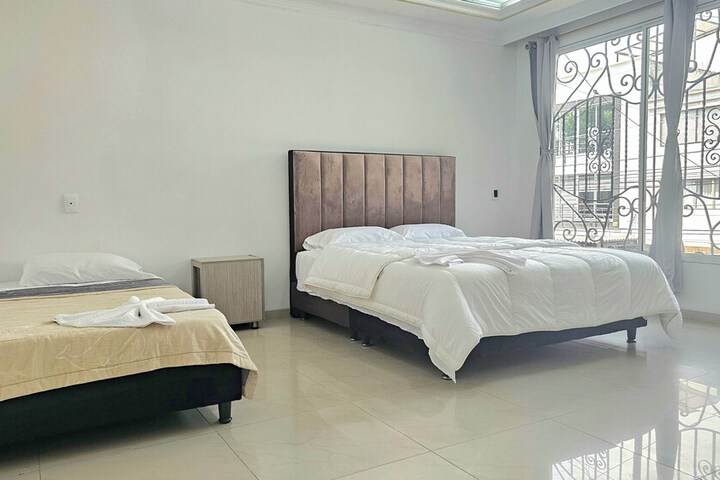 Room 6 of 30