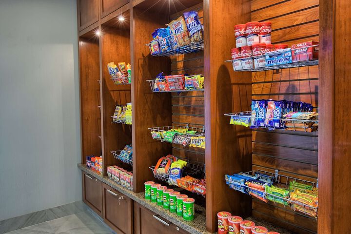 Snack bar