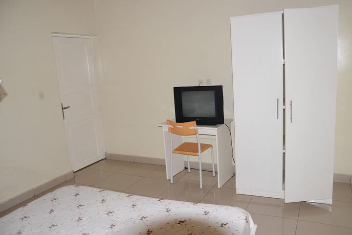 Room 2 of 3