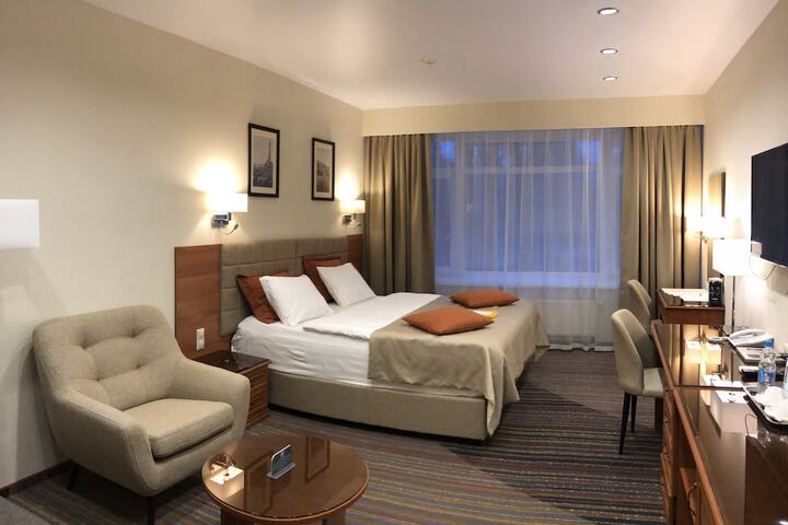 Room 34 of 79