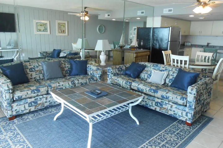 Room 2 of 22